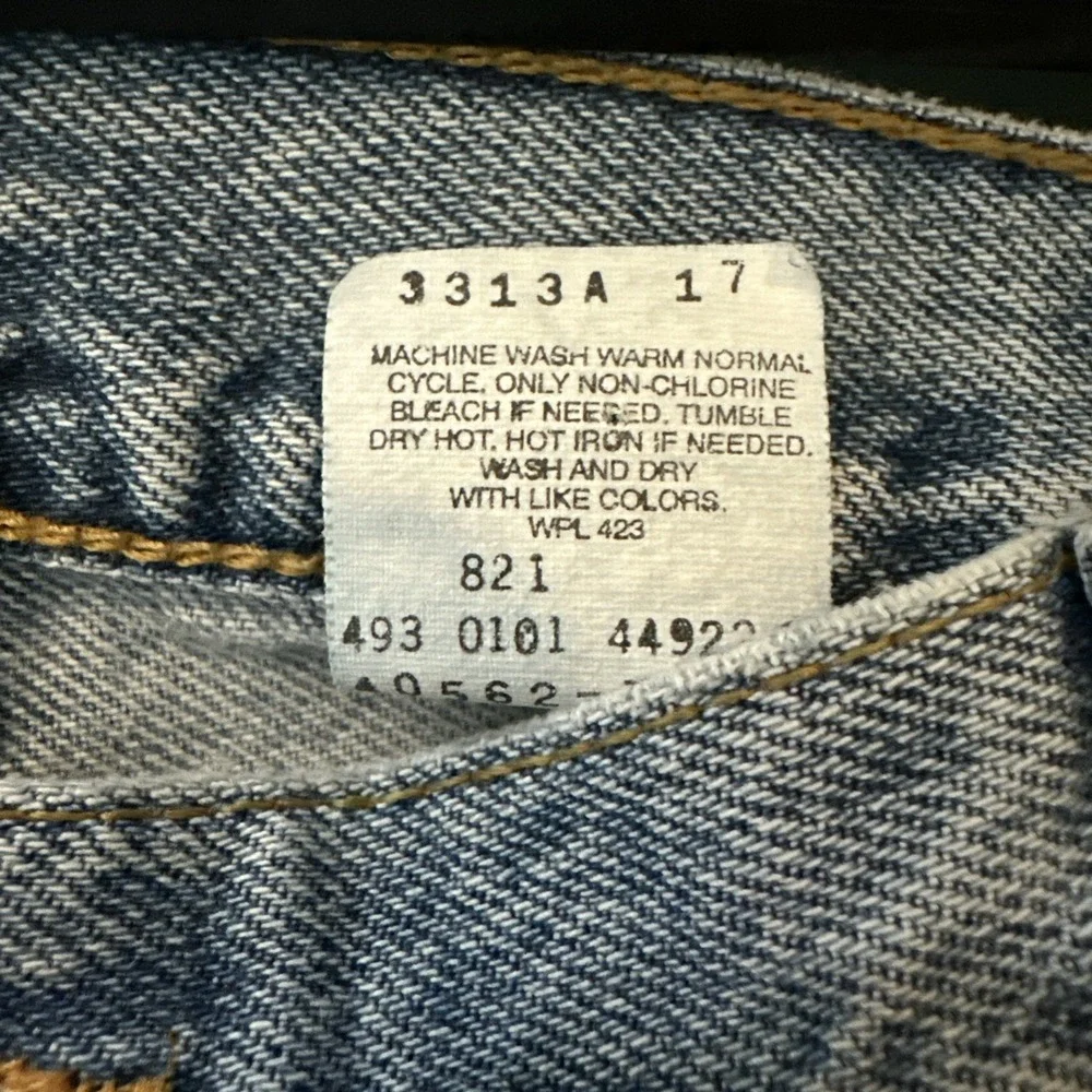 VTG Y2K Levi's 560 Loose Fit Tapered Leg Jeans Men 38x31 Blue Skater Light Wash